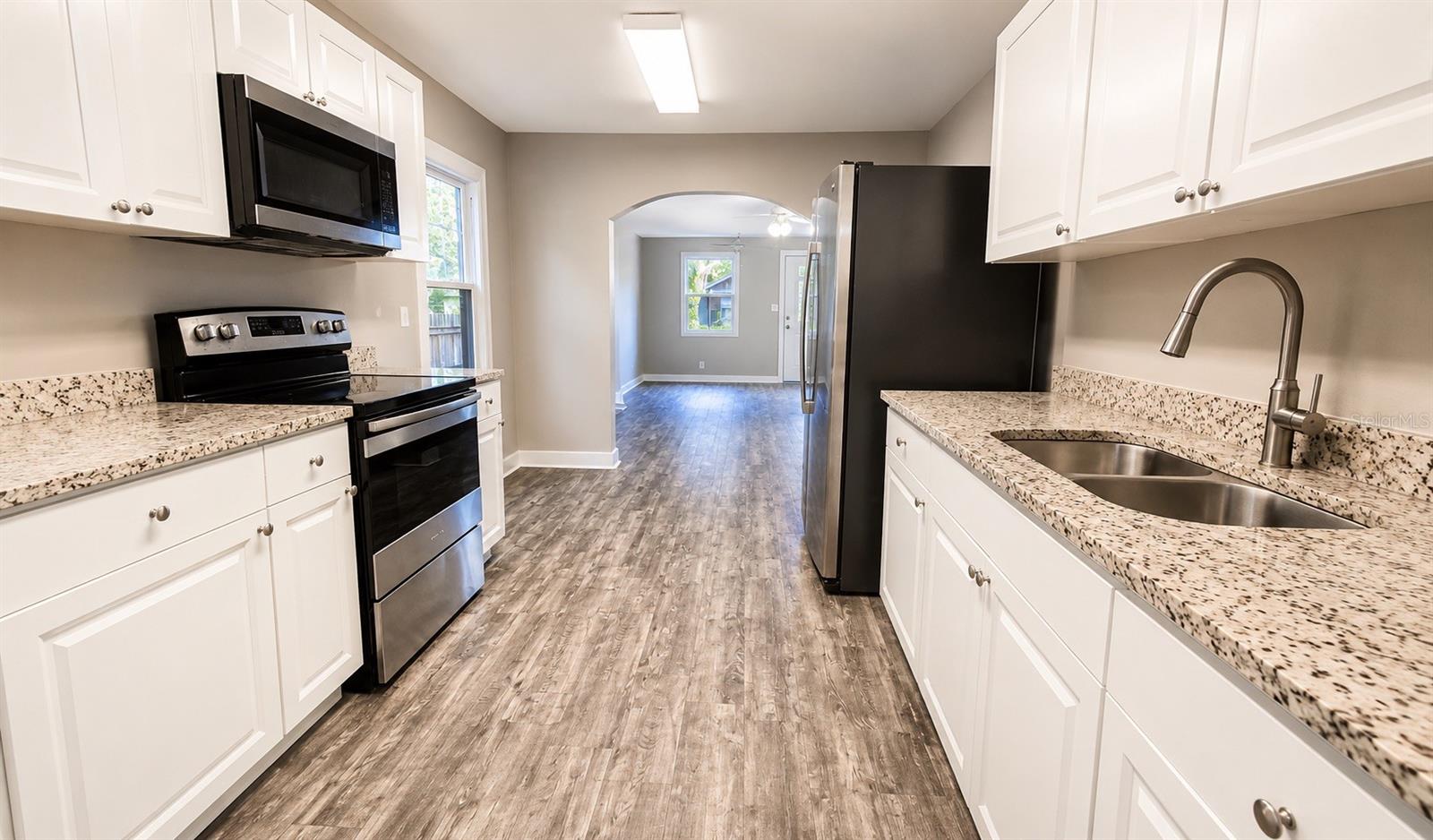 657 15th, St Petersburg, FL 33701