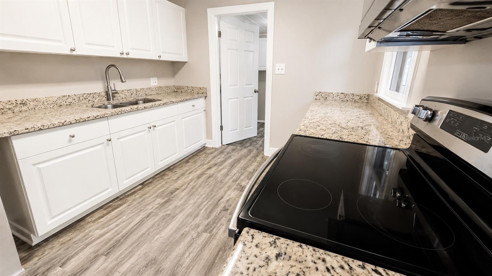 657 15th, St Petersburg, FL 33701