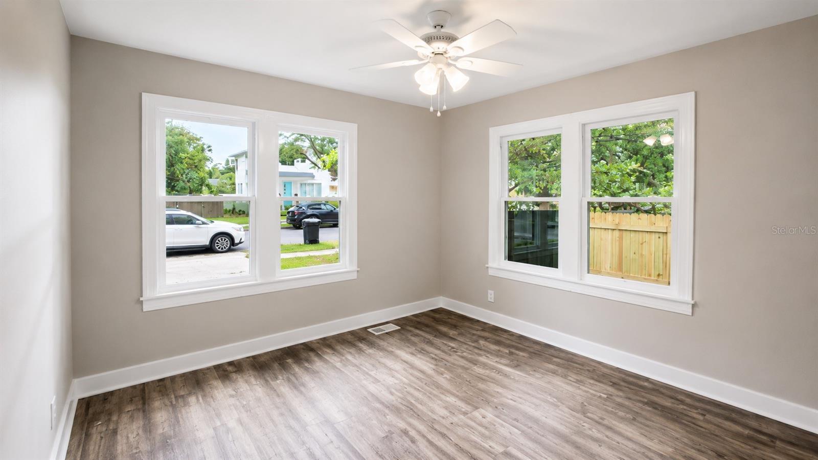 657 15th, St Petersburg, FL 33701
