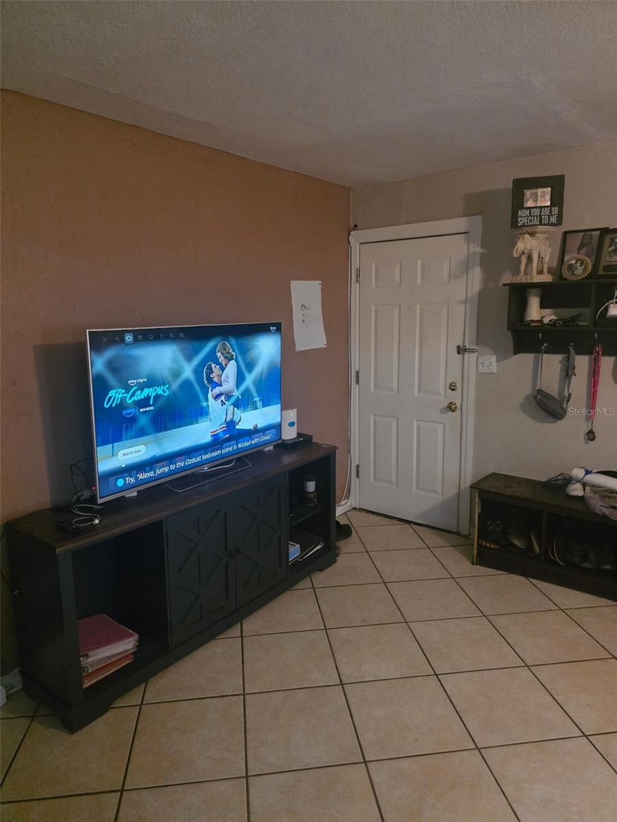 8311 18th, Tampa, FL 33604