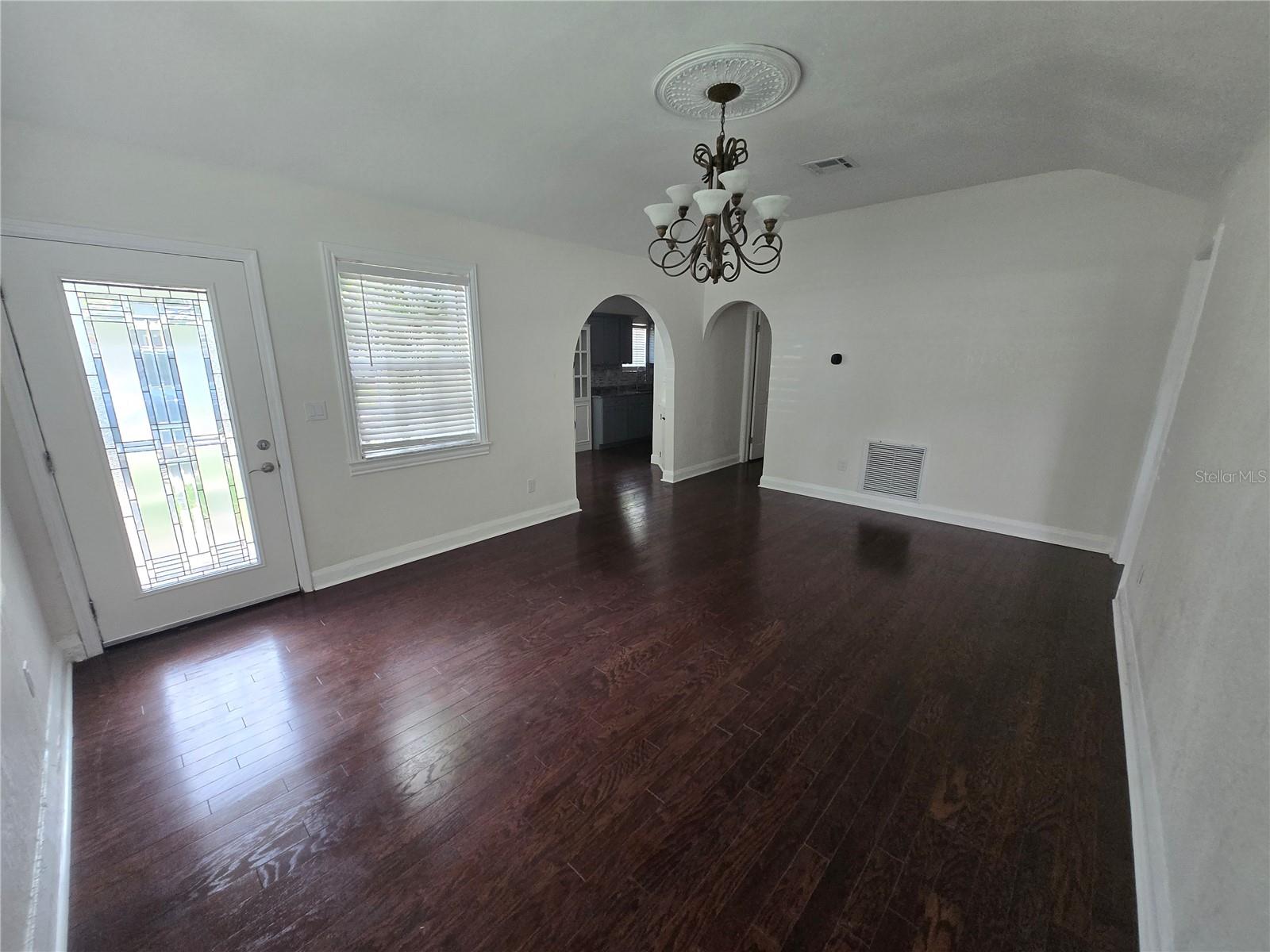 300 Idlewild, Tampa, FL 33604