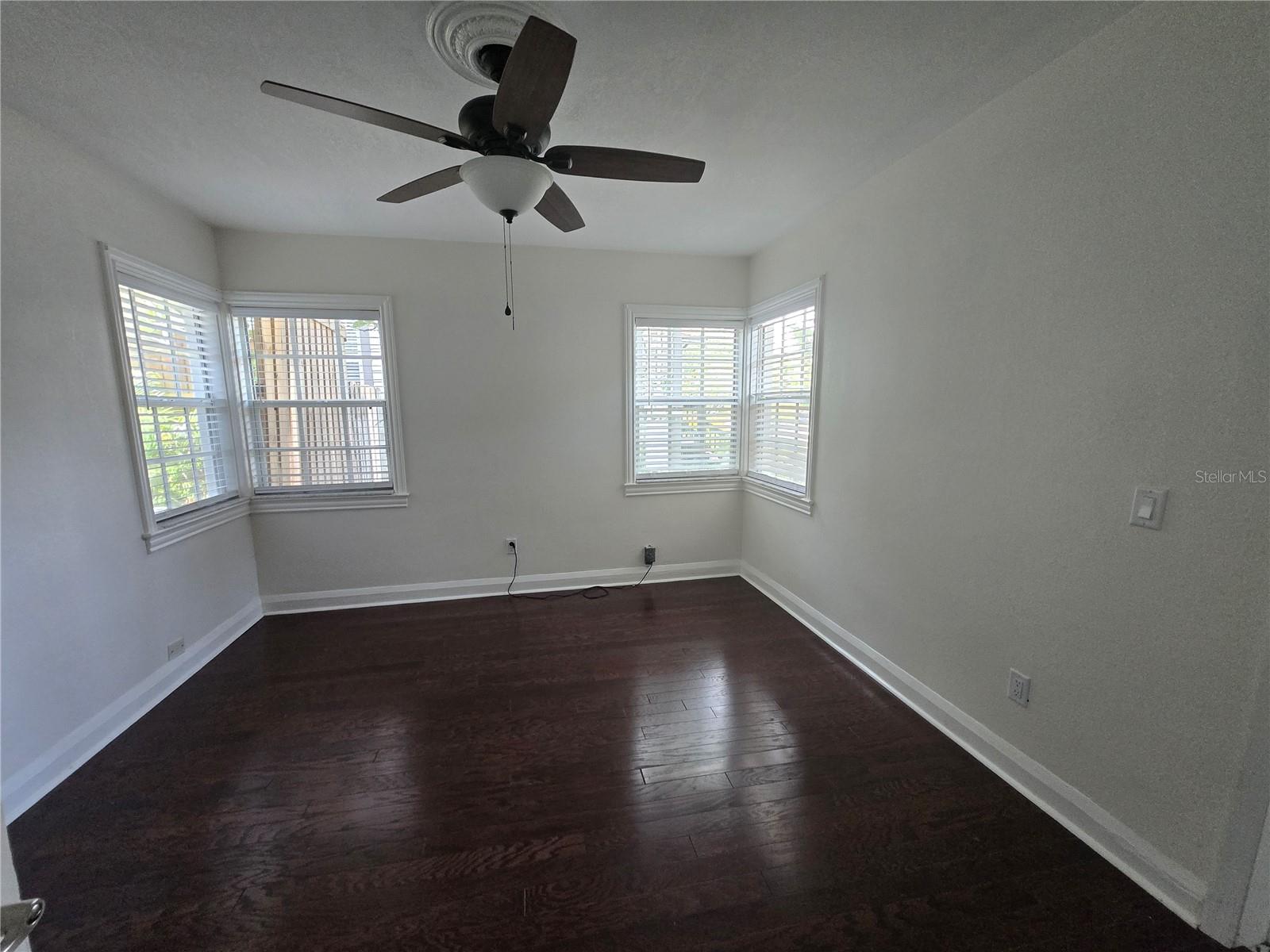 300 Idlewild, Tampa, FL 33604