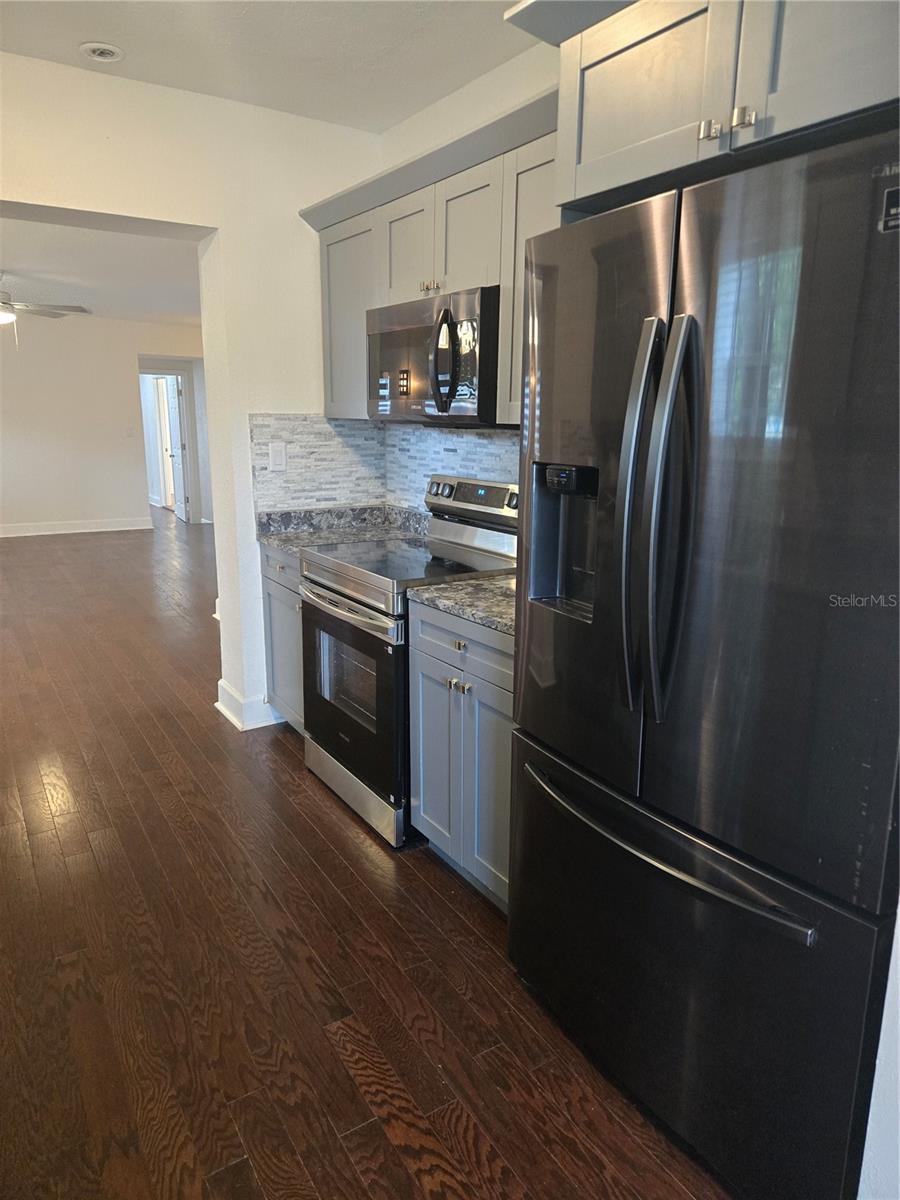 300 Idlewild, Tampa, FL 33604