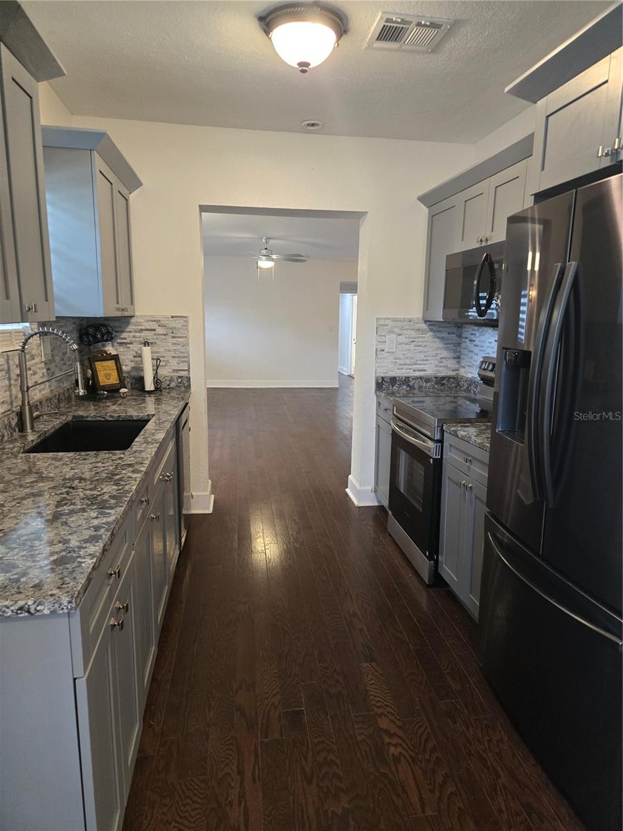 300 Idlewild, Tampa, FL 33604