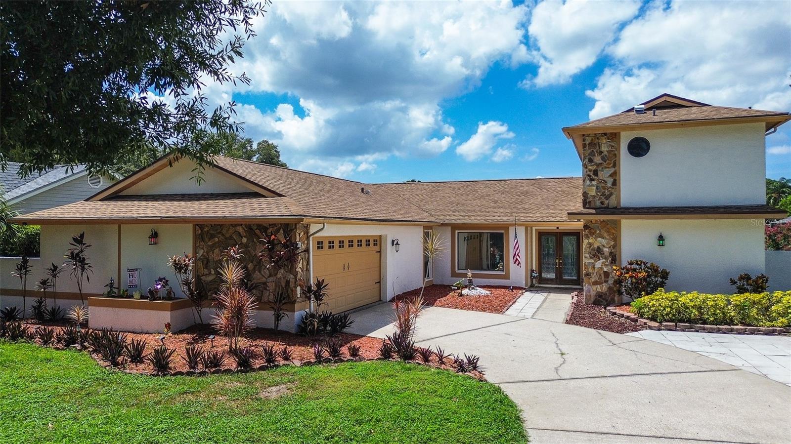 2876 Lake Valencia, Palm Harbor, FL 34684