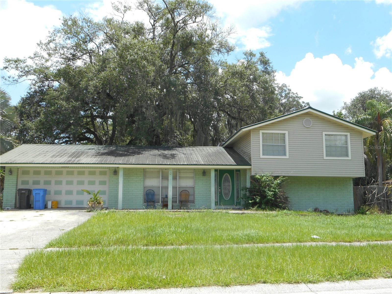 1203 Lake Valrico, Valrico, FL 33594