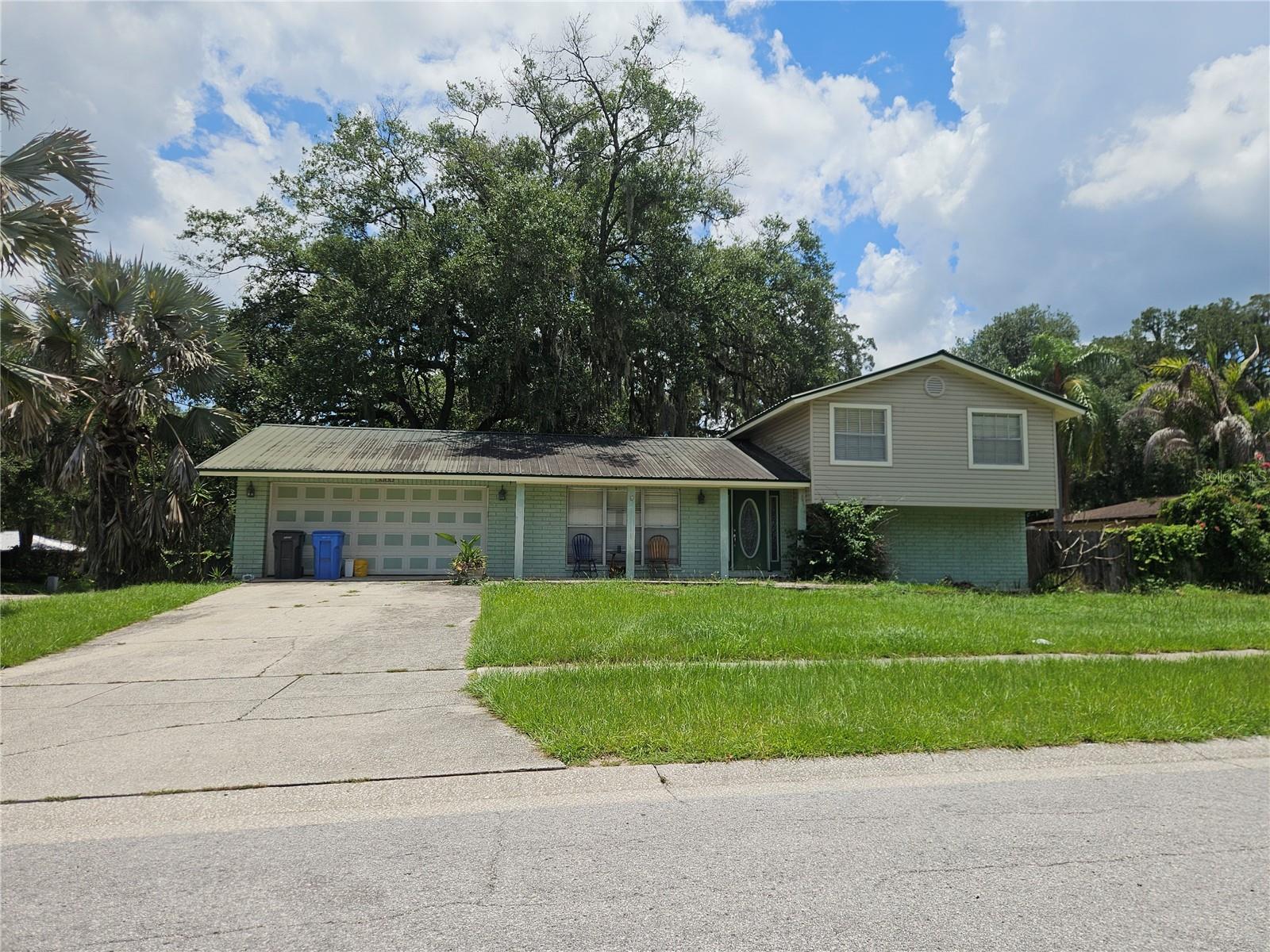 1203 Lake Valrico, Valrico, FL 33594