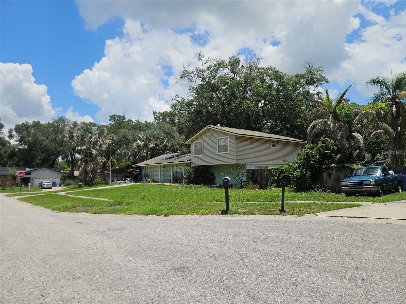 1203 Lake Valrico, Valrico, FL 33594