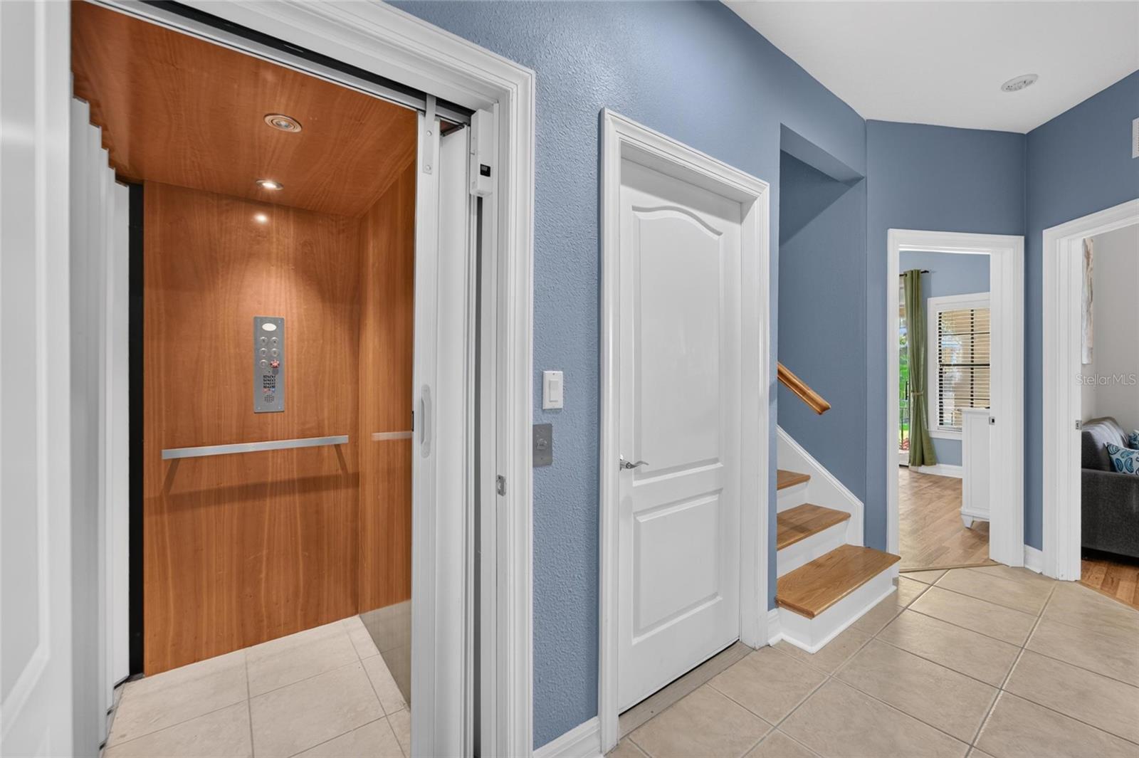6407 Mayra Shores, Apollo Beach, FL 33572