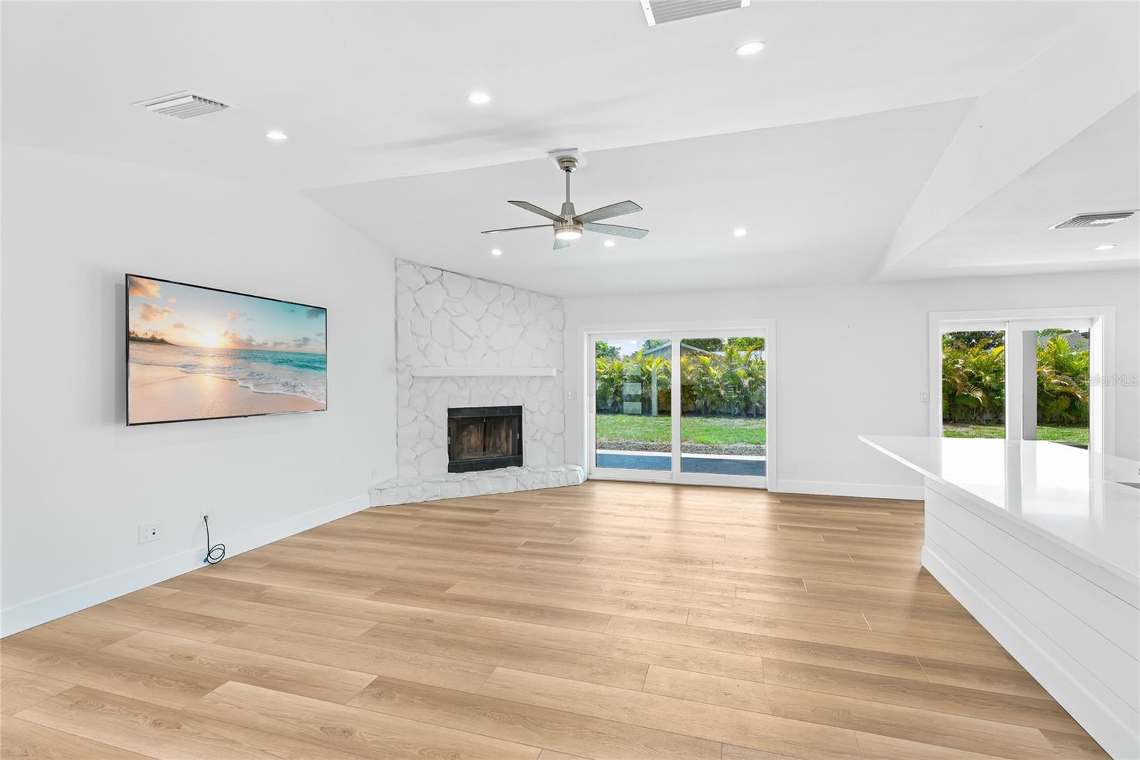 206 73rd, Bradenton, FL 34209