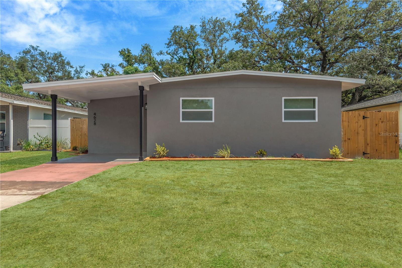 4628 15th, St Petersburg, FL 33711