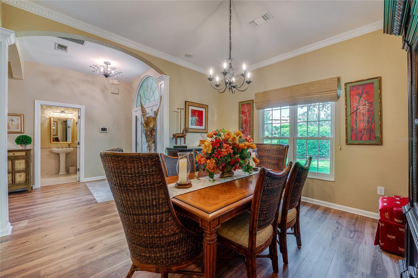 1259 Avenida de Las Casas, Lady Lake, FL 32159