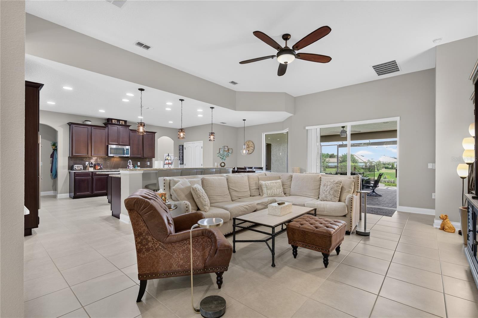 31948 Geoff, Sorrento, FL 32776