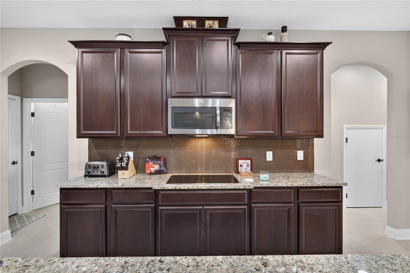 31948 Geoff, Sorrento, FL 32776