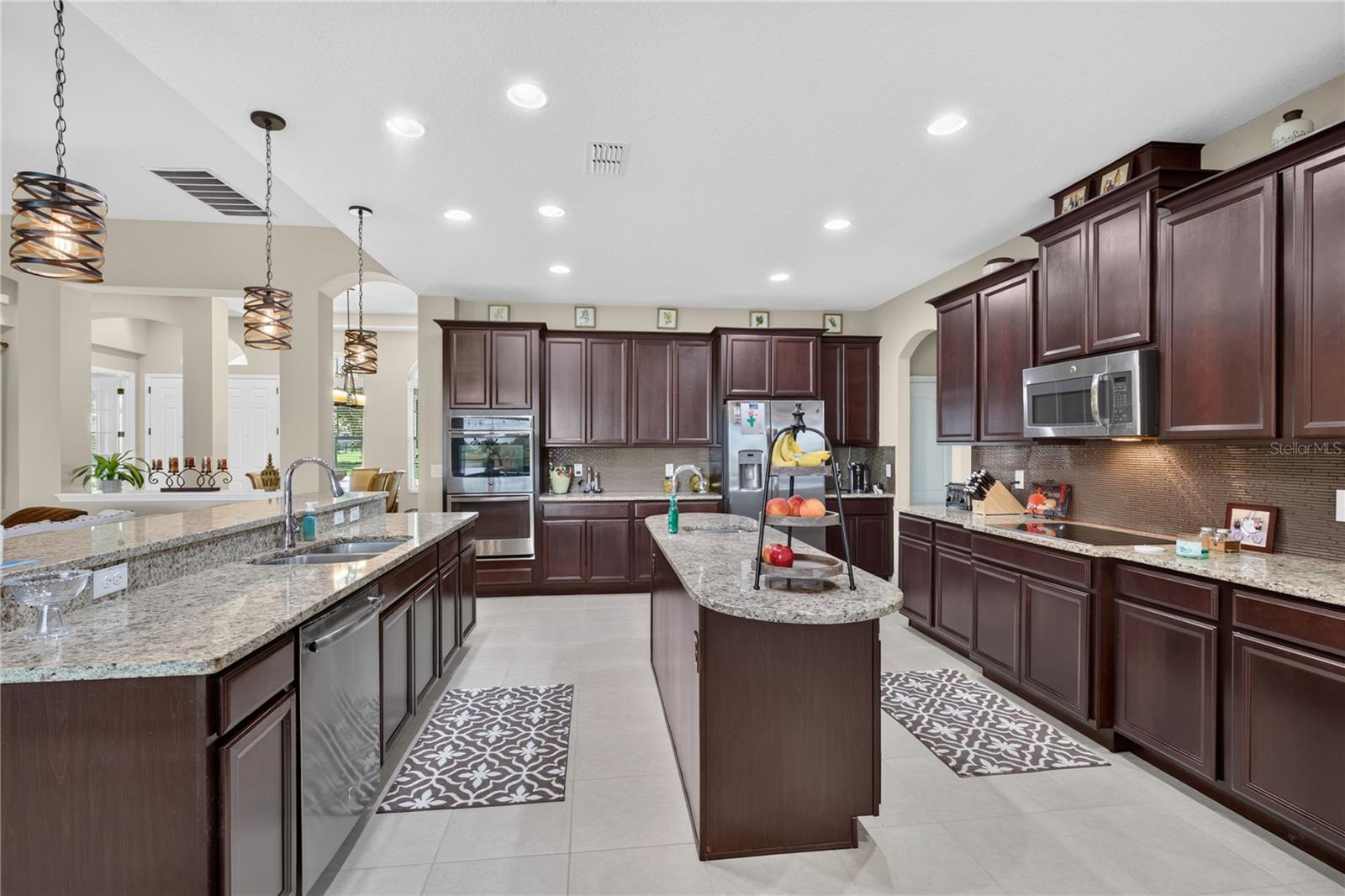 31948 Geoff, Sorrento, FL 32776