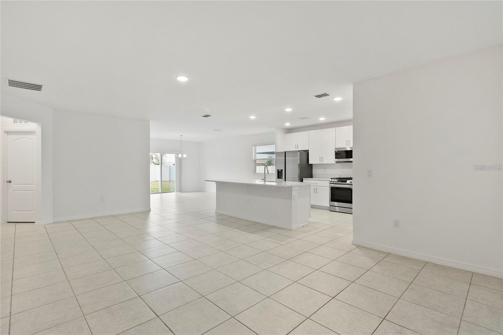 1154 Oak Bluff, Davenport, FL 33837