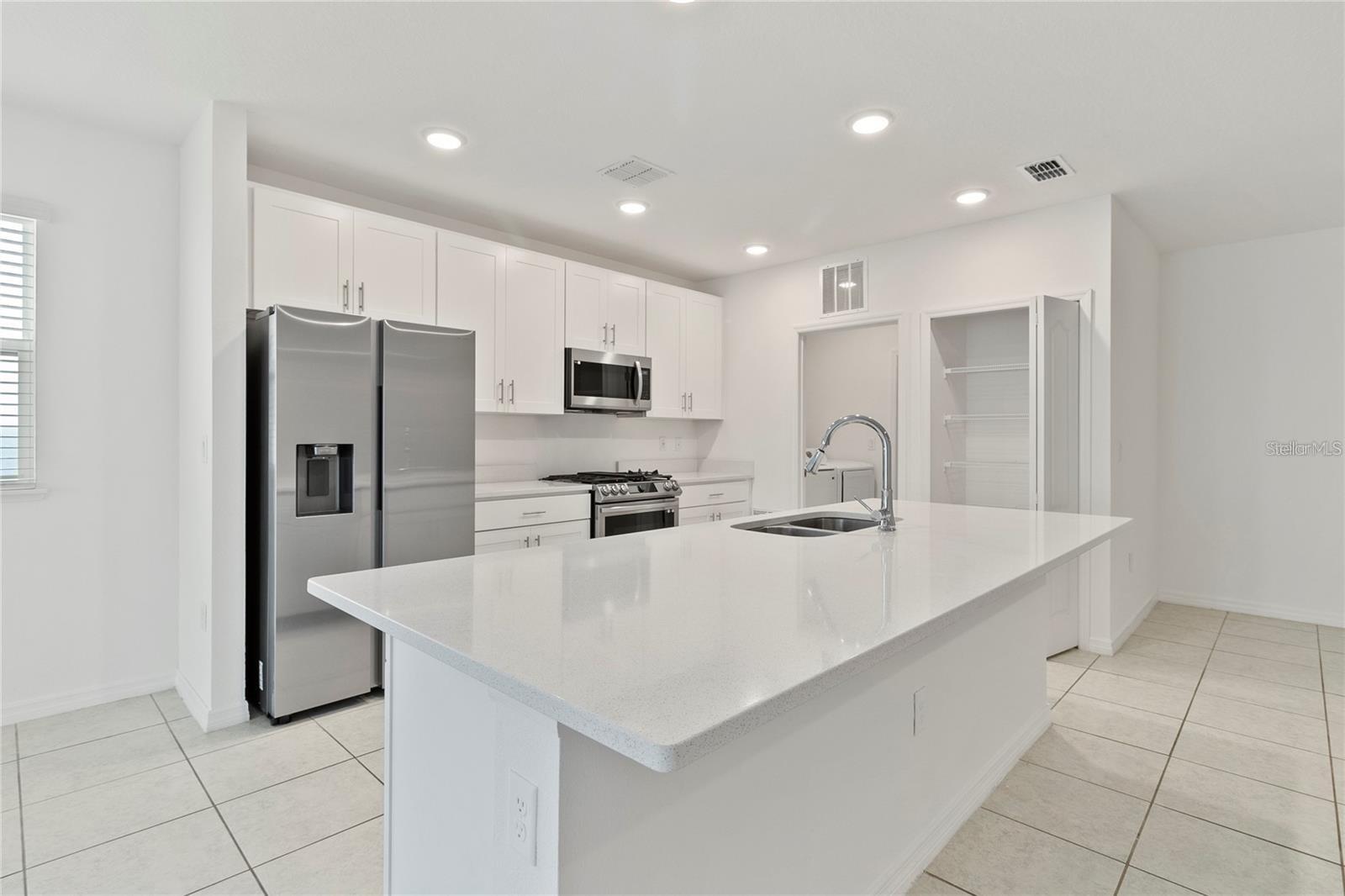 1154 Oak Bluff, Davenport, FL 33837