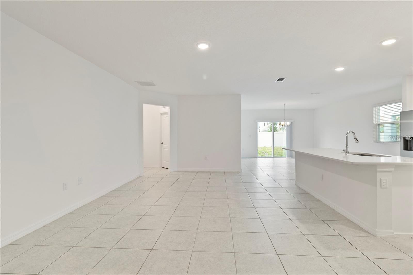 1154 Oak Bluff, Davenport, FL 33837