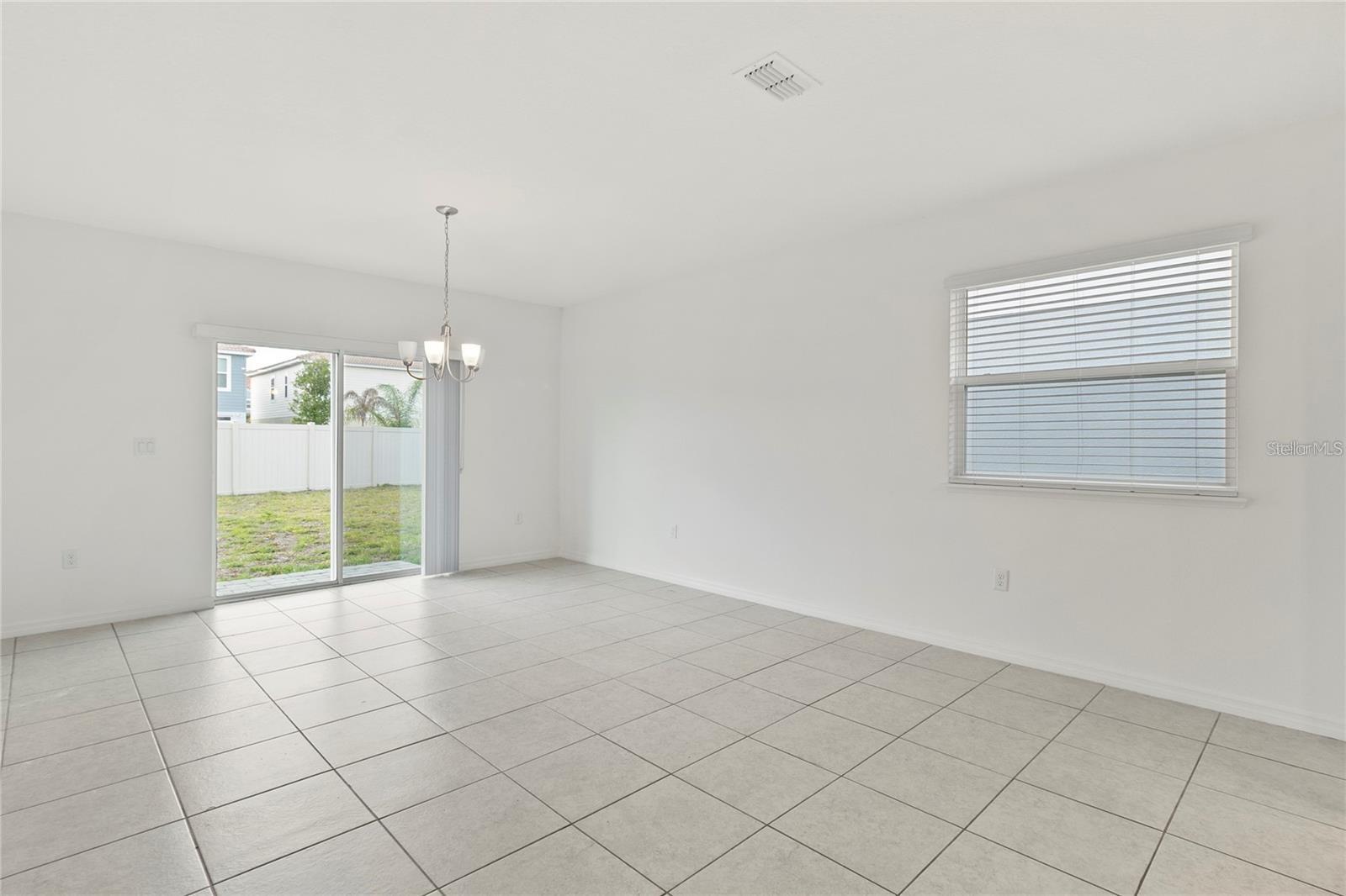 1154 Oak Bluff, Davenport, FL 33837