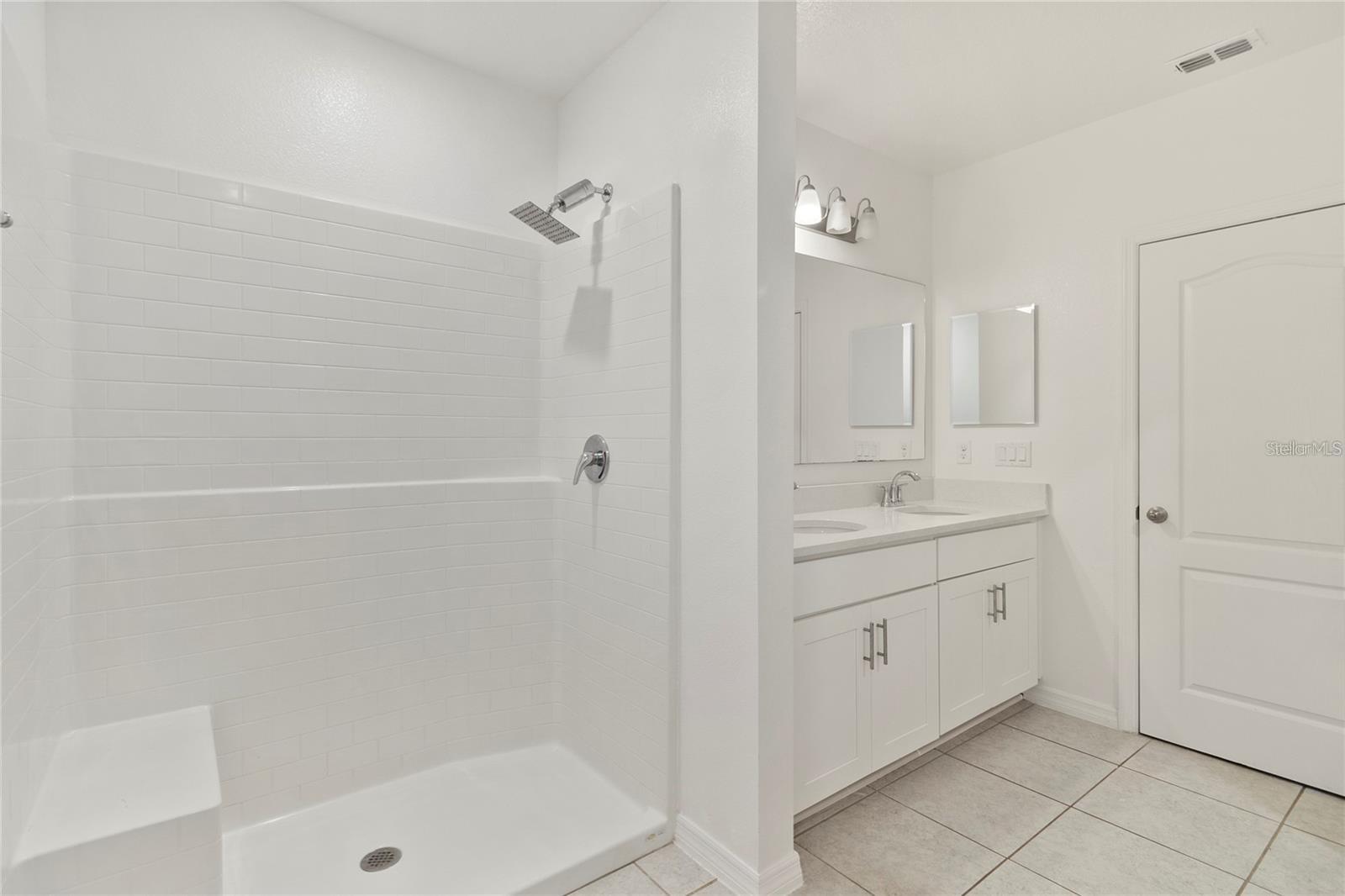 1154 Oak Bluff, Davenport, FL 33837