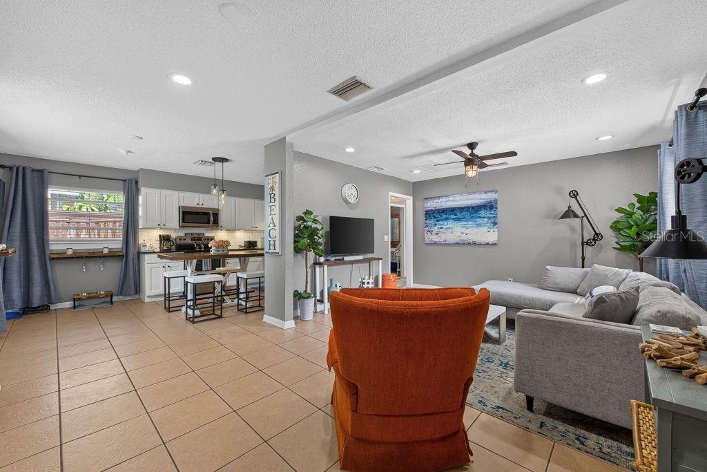 610 1st, Largo, FL 33770