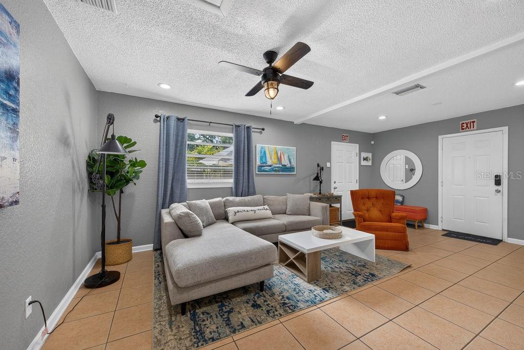 610 1st, Largo, FL 33770