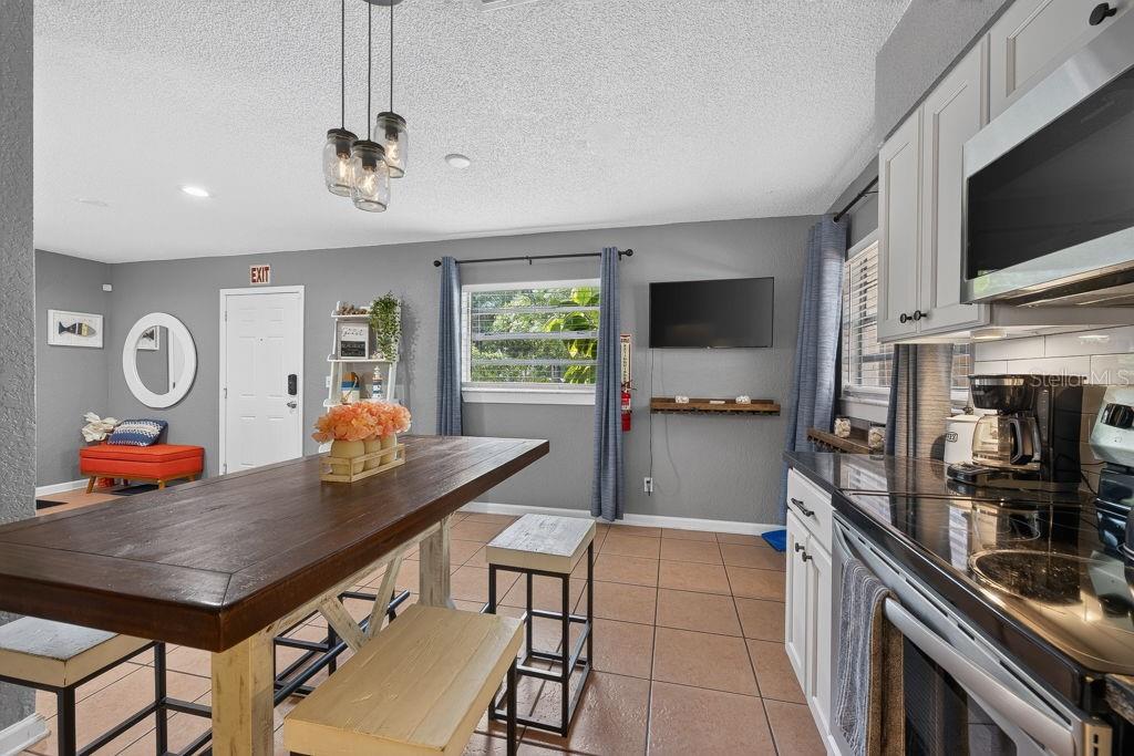 610 1st, Largo, FL 33770