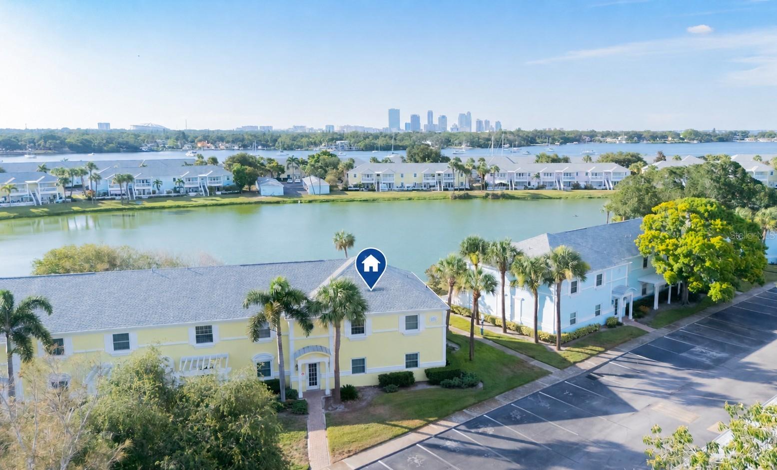 123 Seahorse Unit D, St Petersburg, FL 33705