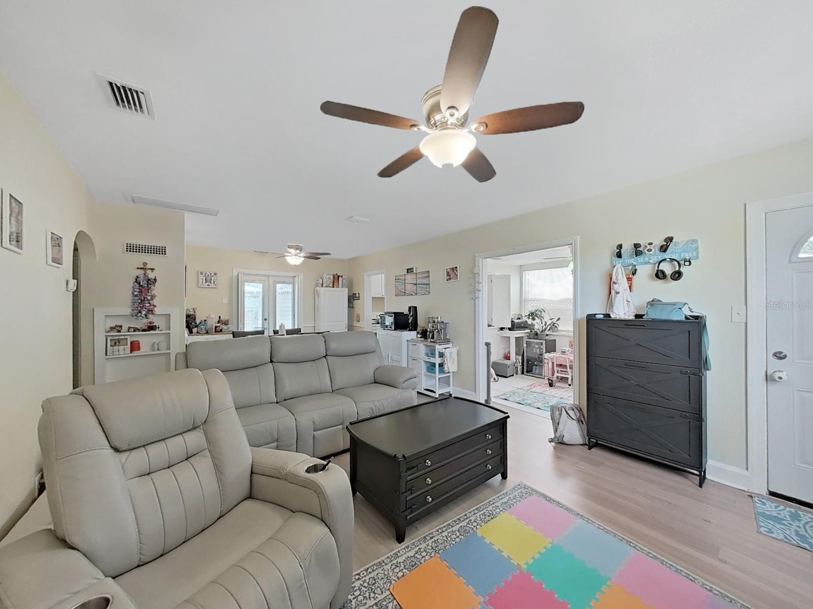 2730 Edwards, St Petersburg, FL 33705