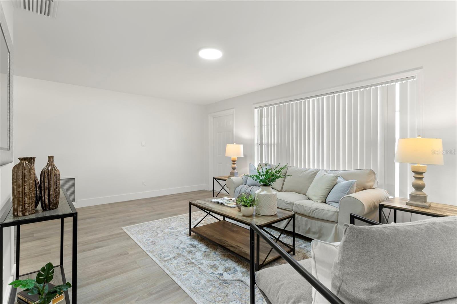 1524 Arizona, St Petersburg, FL 33703