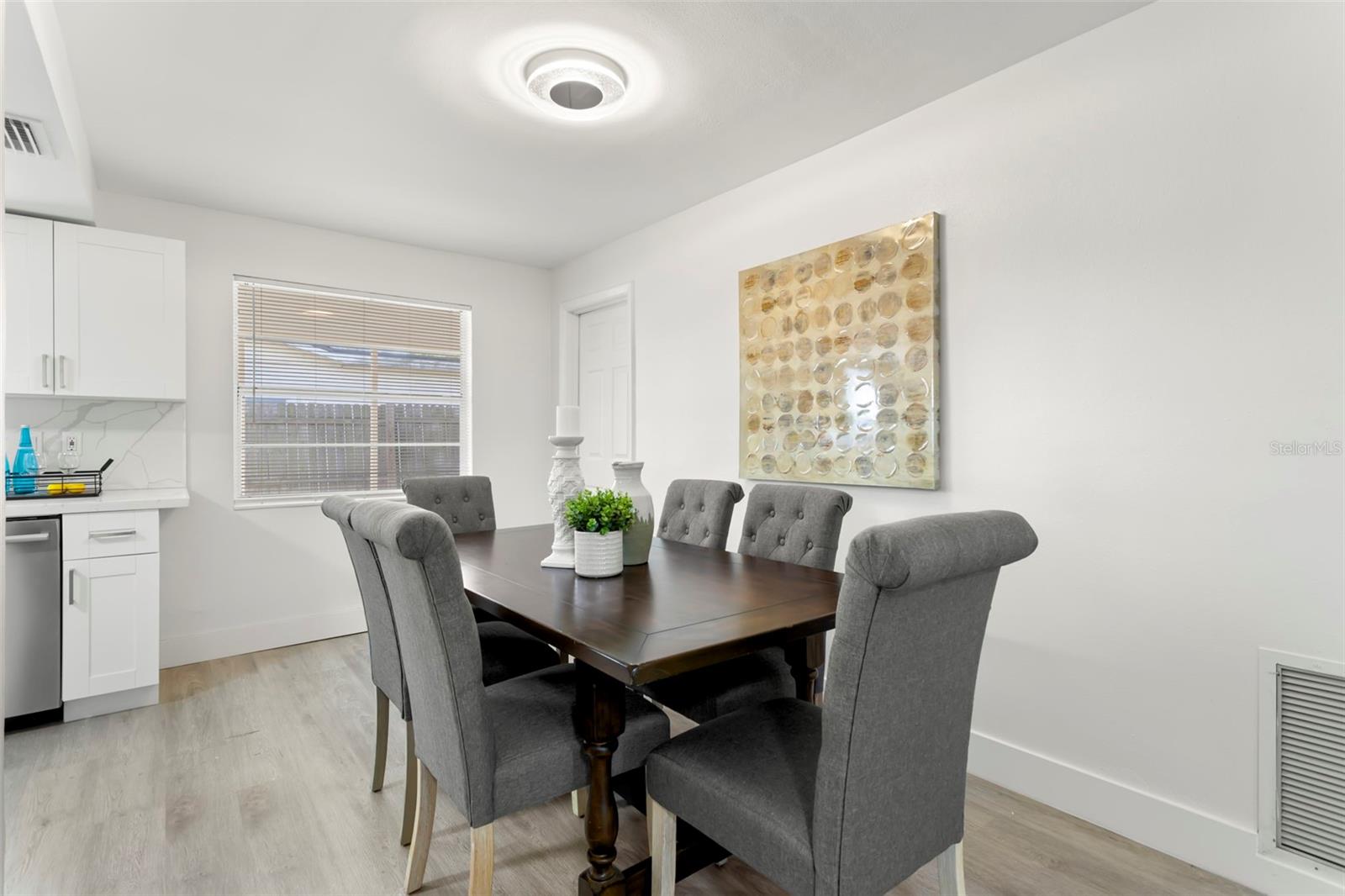 1524 Arizona, St Petersburg, FL 33703