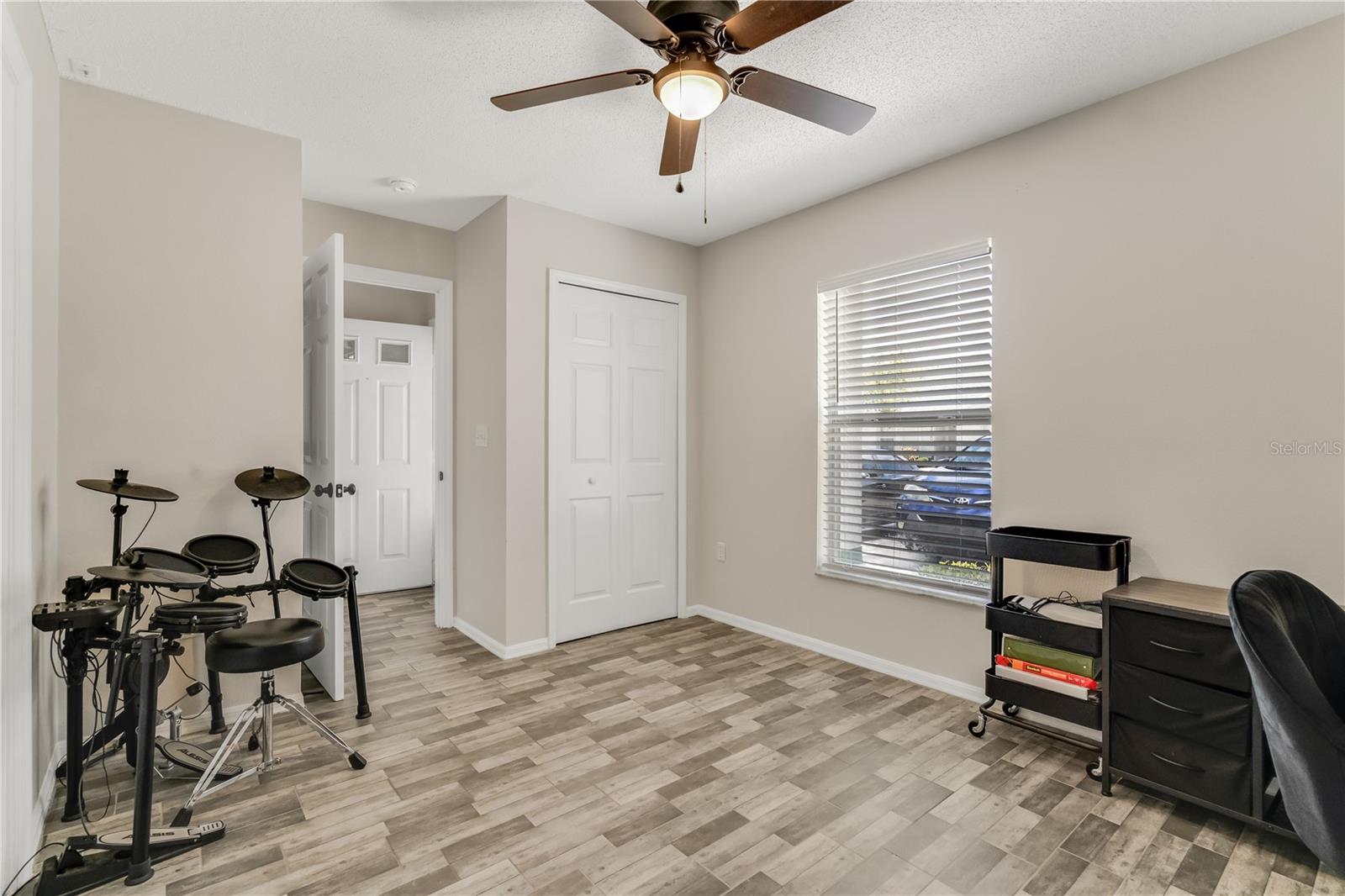 2406 Kam, Kissimmee, FL 34744