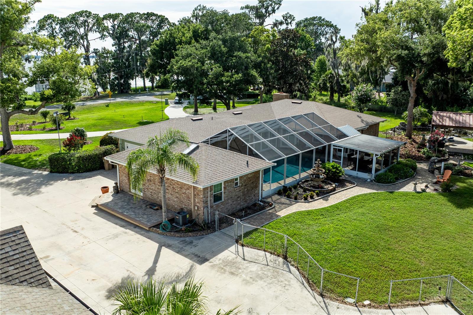 32834 Lakeshore, Tavares, FL 32778