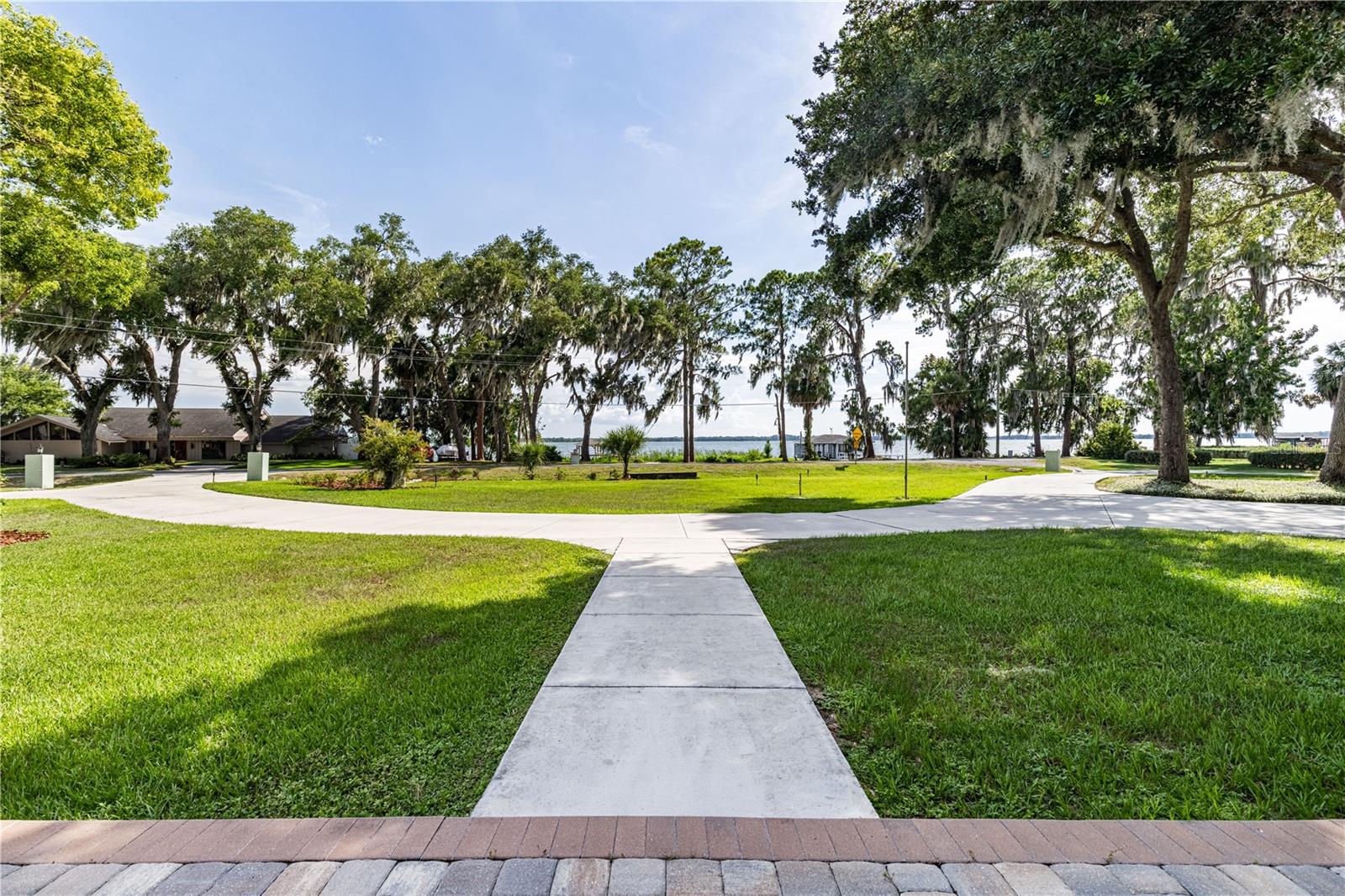 32834 Lakeshore, Tavares, FL 32778