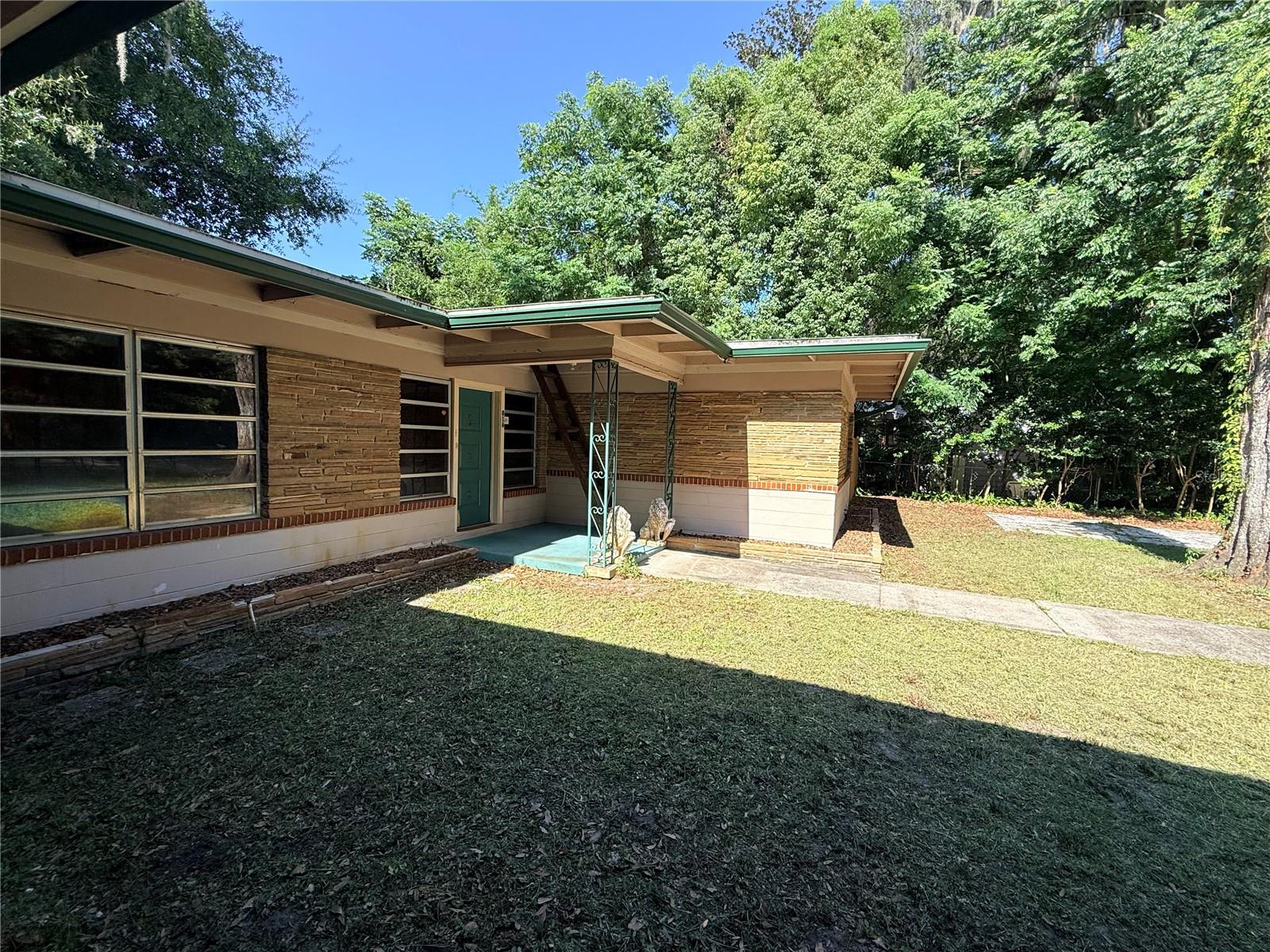 816 14th Ave., Gainesville, FL 32601