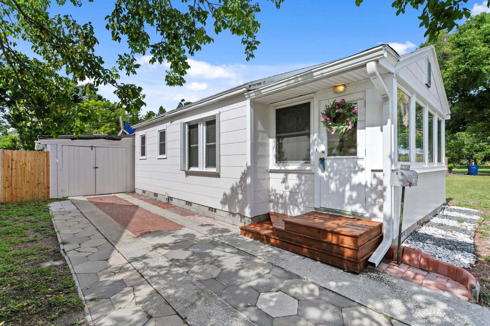 3152 13th, St Petersburg, FL 33713