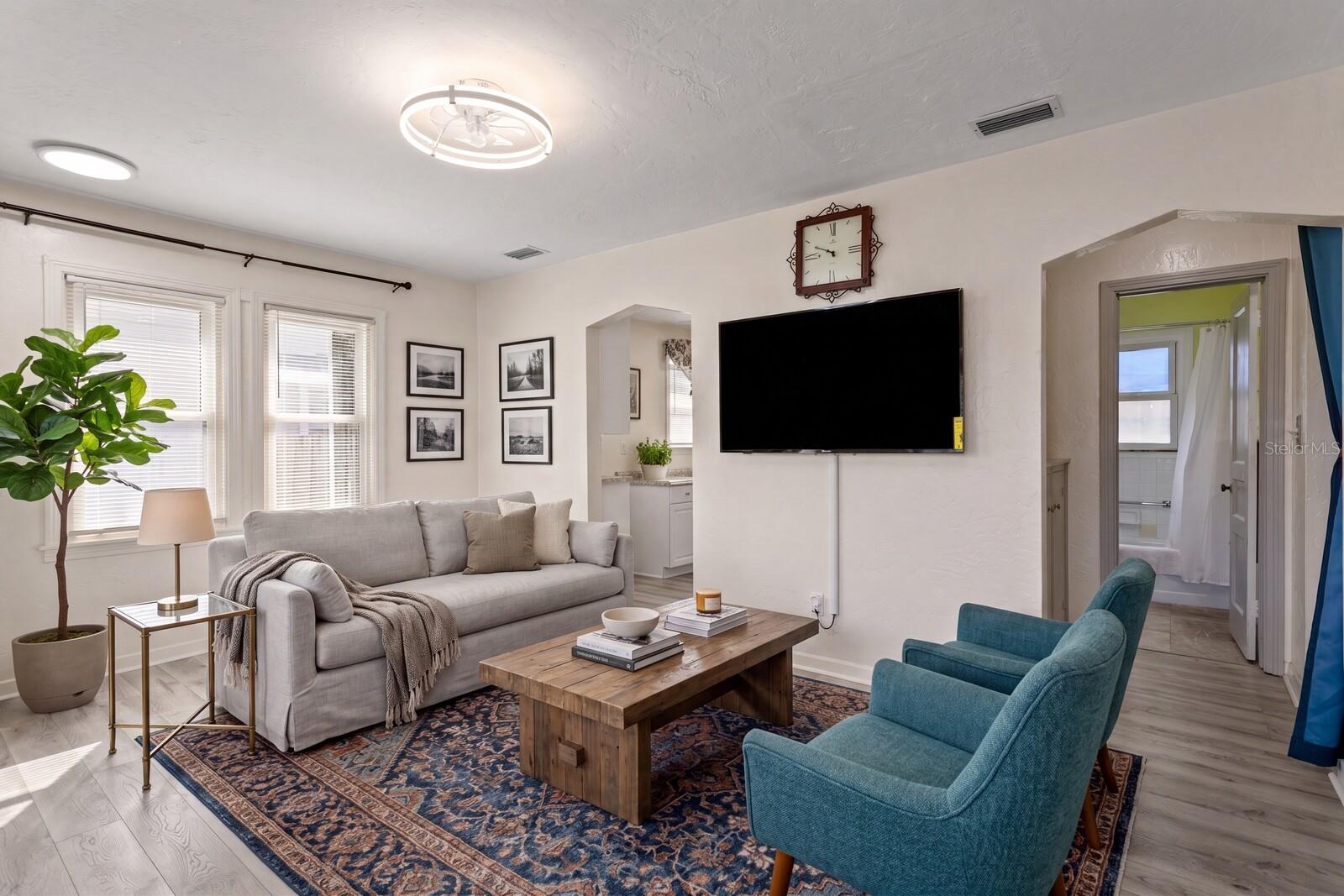 3152 13th, St Petersburg, FL 33713