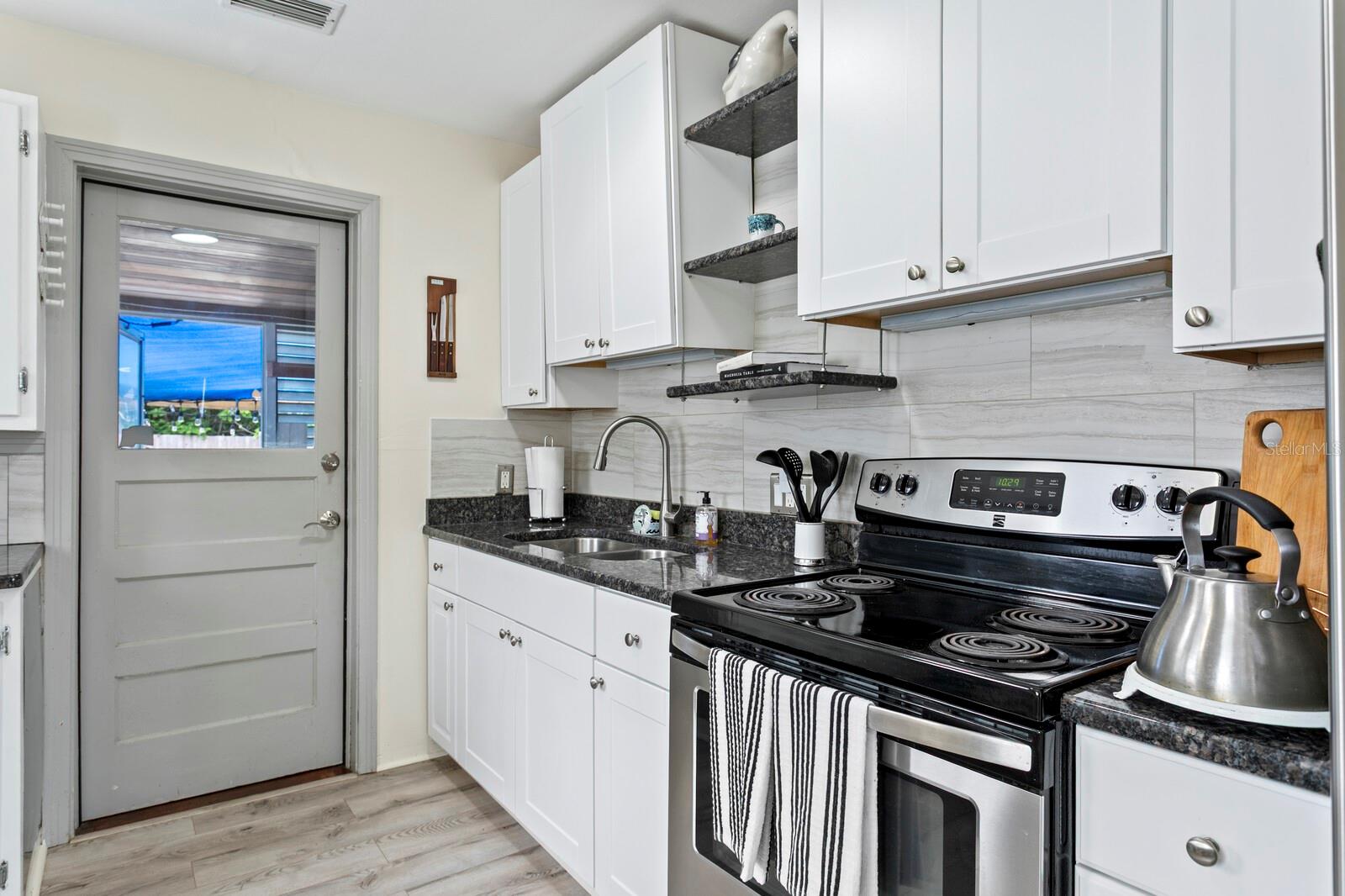 3152 13th, St Petersburg, FL 33713