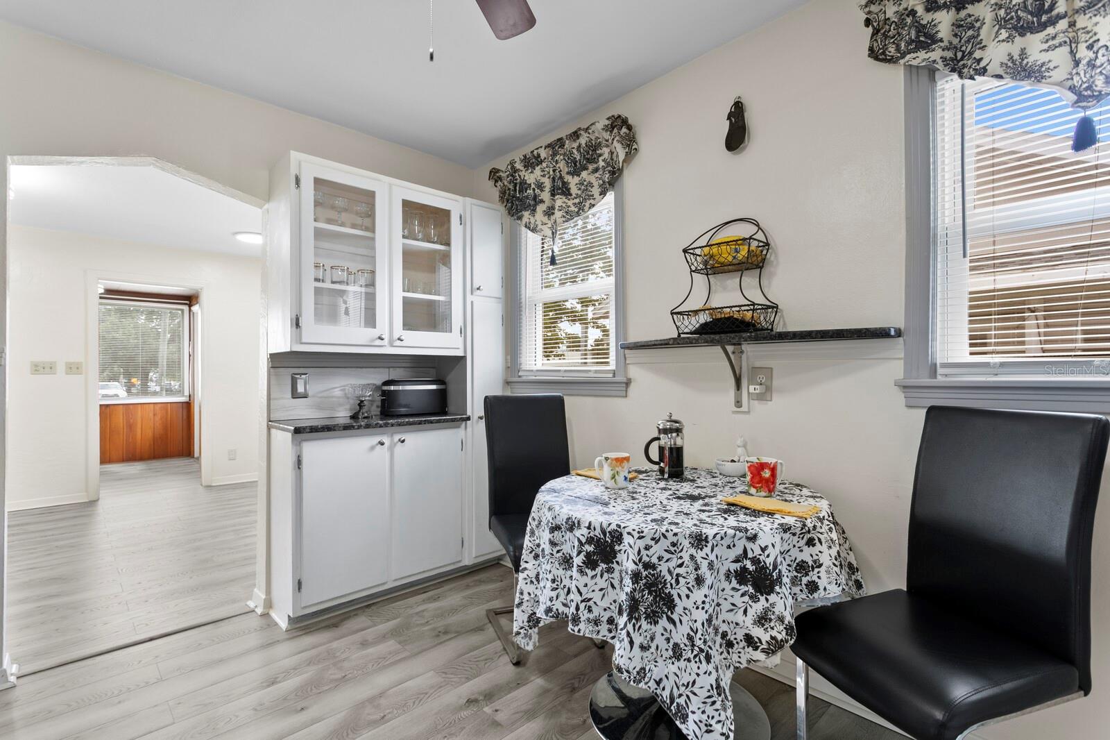 3152 13th, St Petersburg, FL 33713