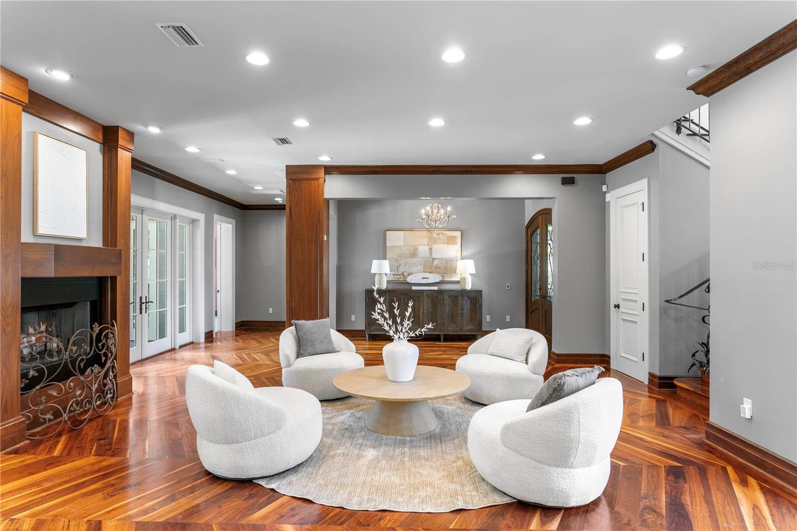 401 Snell Isle, St Petersburg, FL 33704