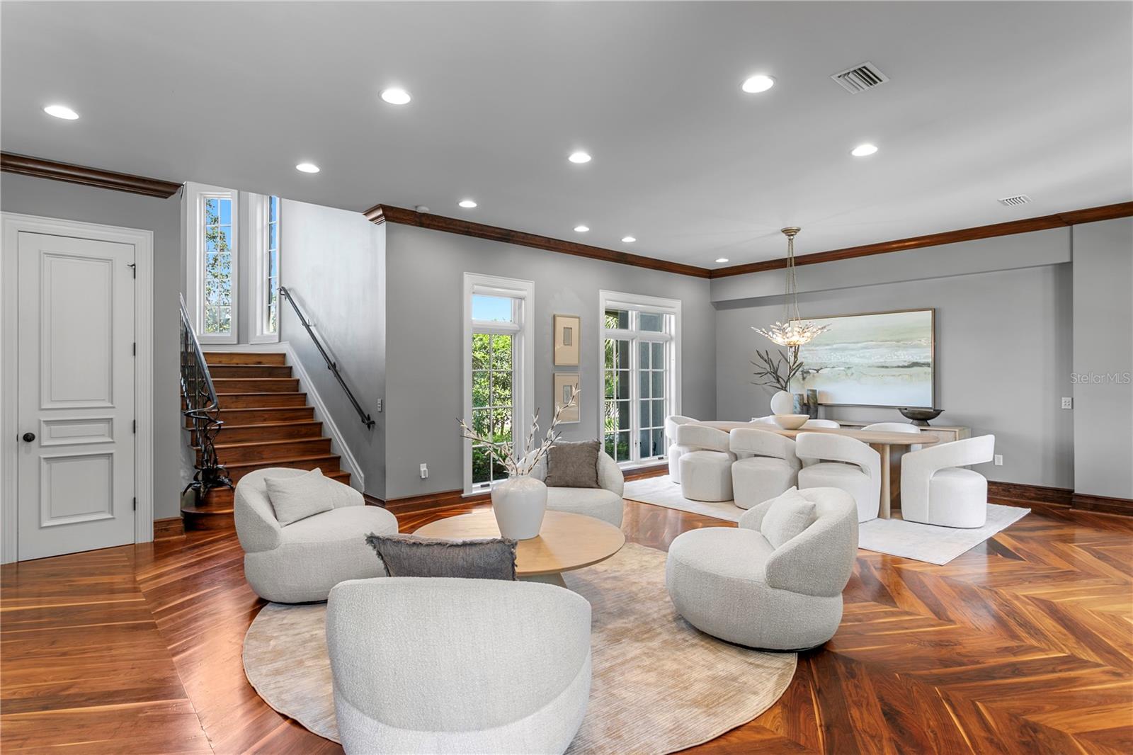 401 Snell Isle, St Petersburg, FL 33704