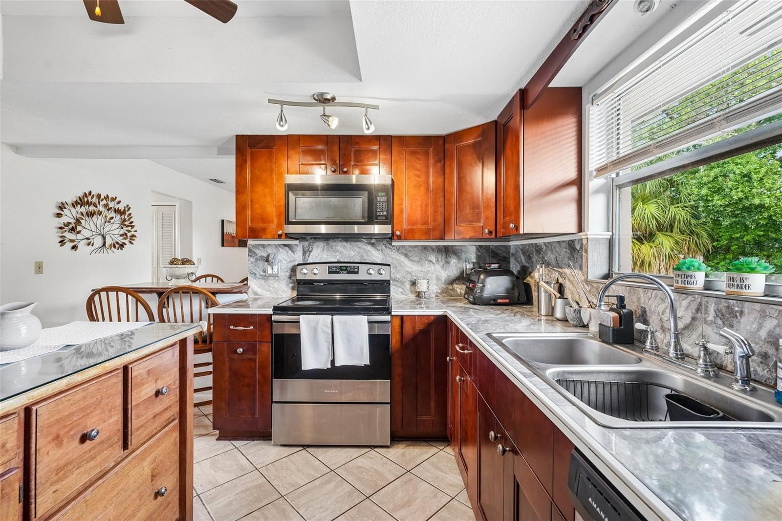 3777 Parkway, Land O Lakes, FL 34639