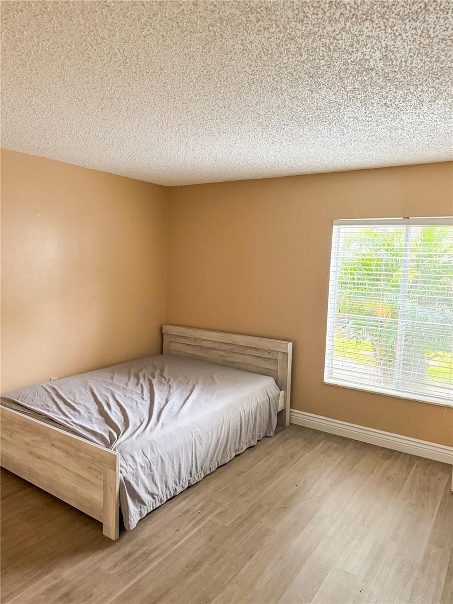3850 Lake Unit 140, Tampa, FL 33614