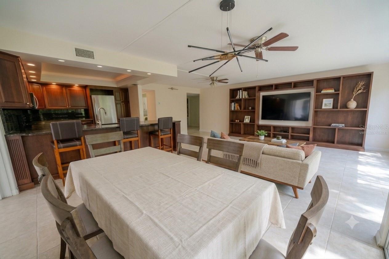 225 Country Club Unit D142, Largo, FL 33771