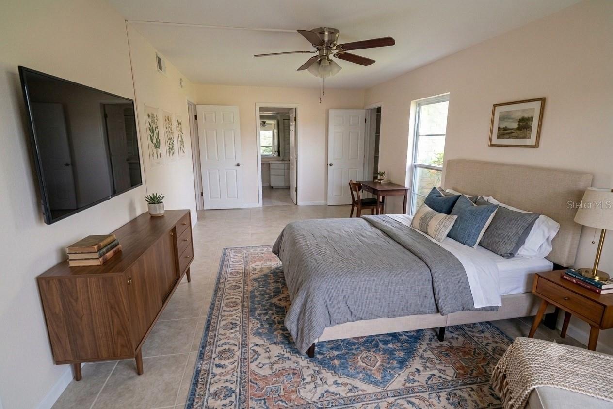 225 Country Club Unit D142, Largo, FL 33771