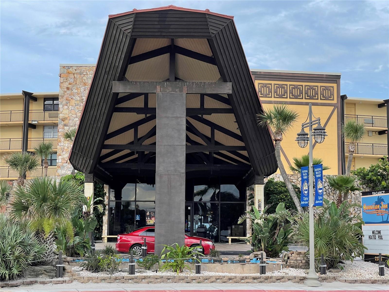 2301 Atlantic Unit 328, Daytona Beach Shores, FL 32118