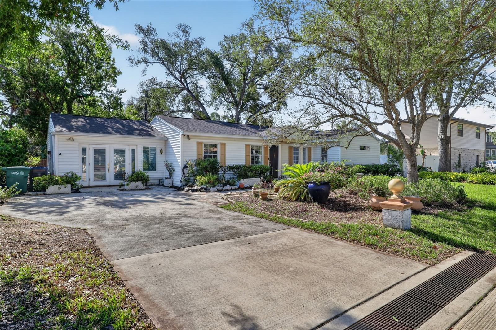 4204 Renellie, Tampa, FL 33611