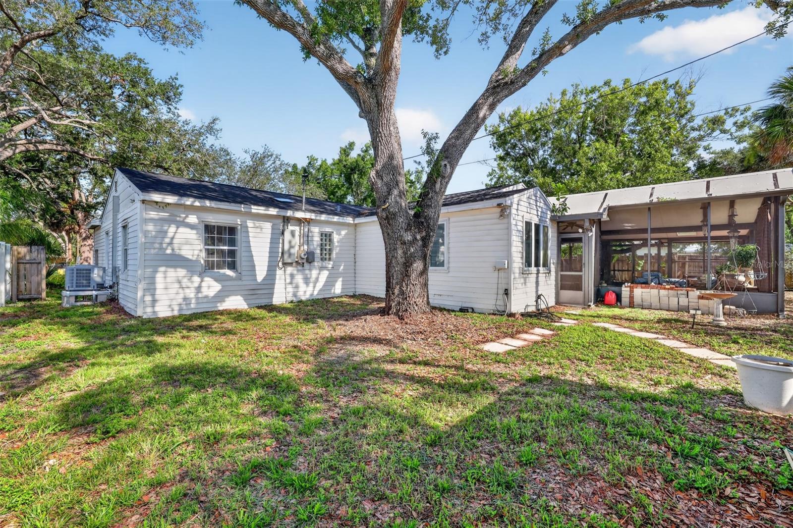 4204 Renellie, Tampa, FL 33611