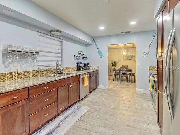 5151 Duhme, St Petersburg, FL 33708
