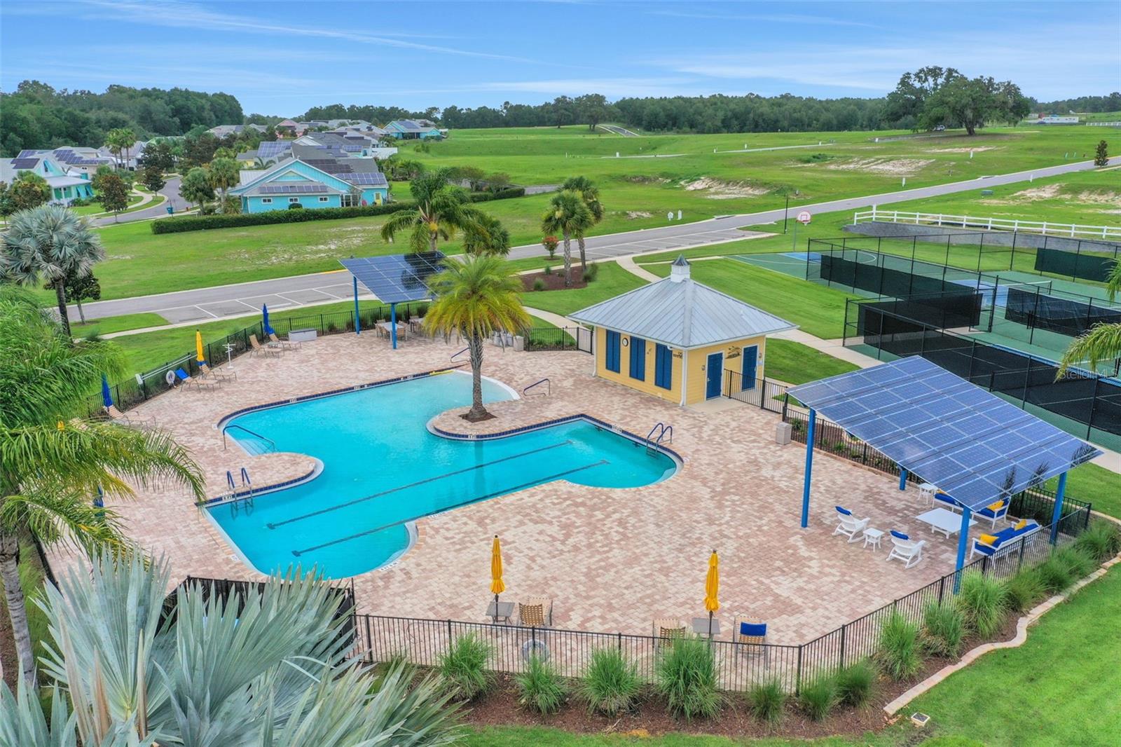 1038 Fiesta Key, Lady Lake, FL 32159